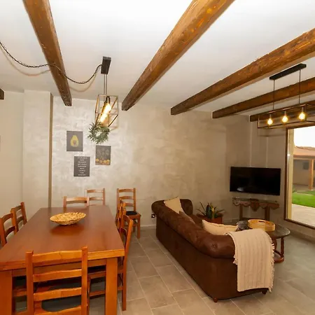 La Bretona Летний дом Muelas del Pan