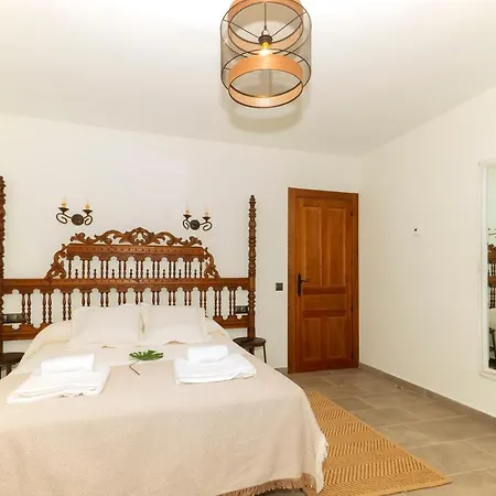 Kır Evi La Bretona Muelas del Pan