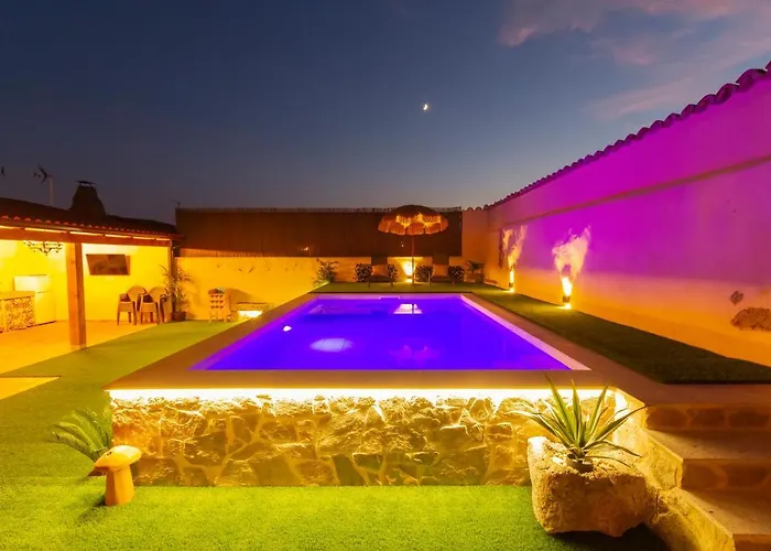 منزل ريفي La Bretona